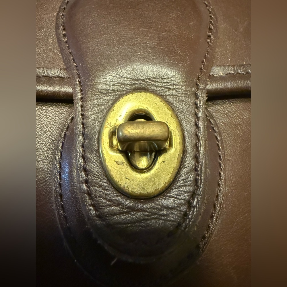 Vintage Mahogany Coach Willis Bag 9/10 - Made in Hungary - Picture 2 of 16